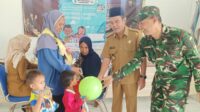 Babinsa Koramil 0602-06/Kramatwatu Serka Suroto: Imunisasi Penting untuk Masa Depan Generasi Sehat