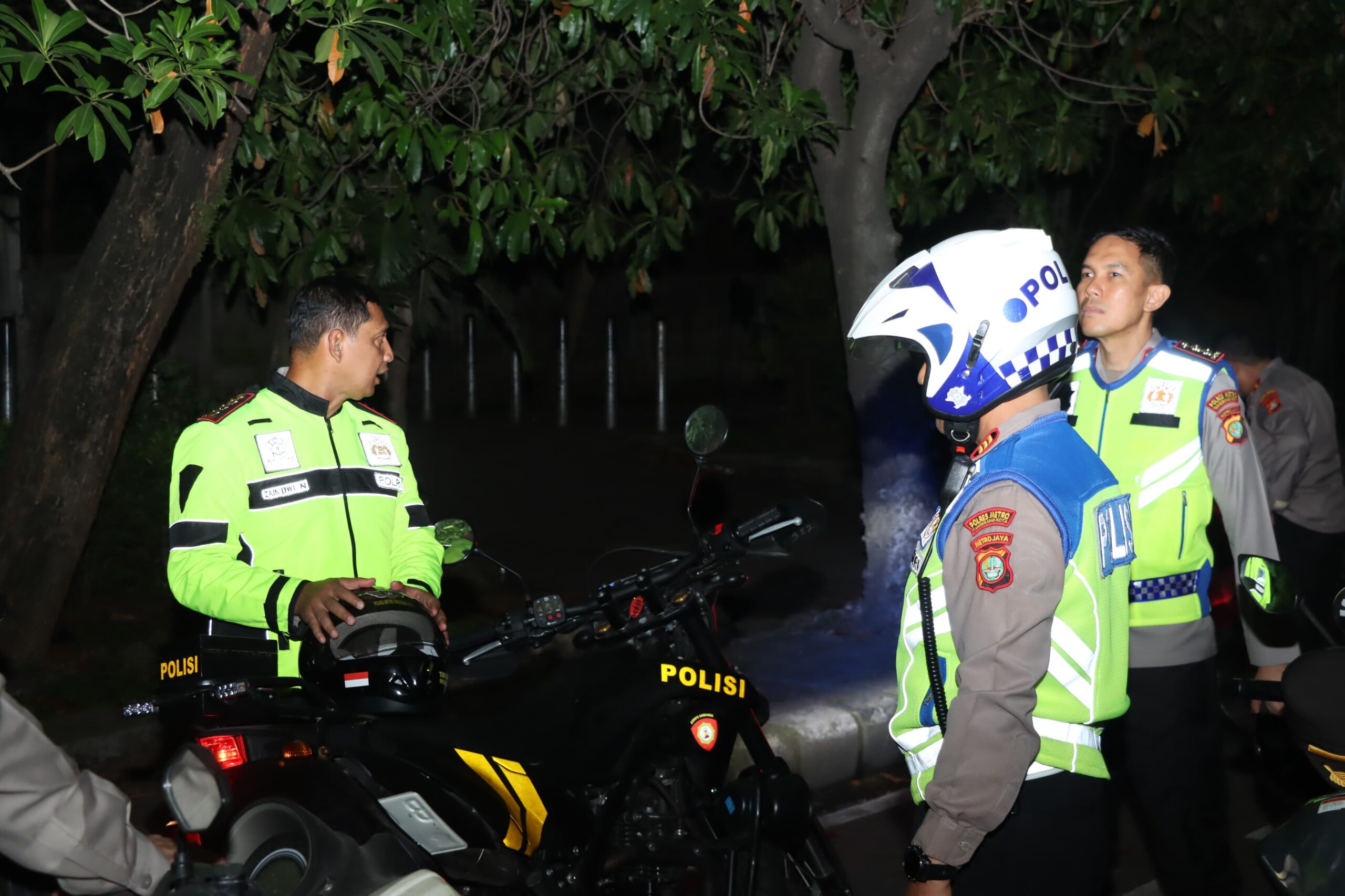 Antisipasi Premanisme, Kapolres Pimpin Patroli Lokasi Keramaian di Tangerang Antisipasi Premanisme, Kapolres Pimpin Patroli Lokasi Keramaian di Tangerang