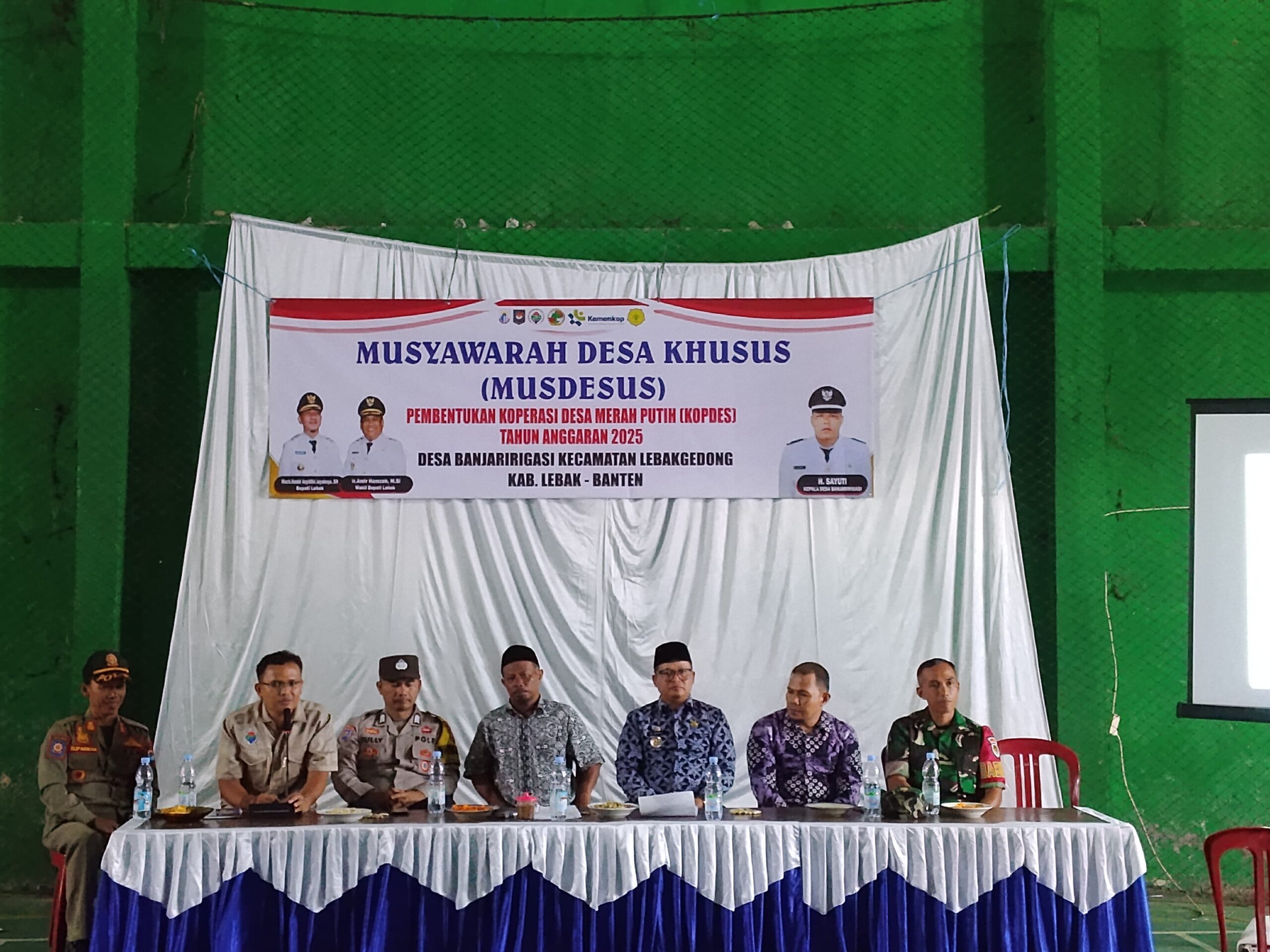 Meggelar Musyawarah ( Musdessus) Dalam Rangka Pembentukan Koperasi Desa Merah Putih Di Desa Banjaririgasi. Meggelar Musyawarah ( Musdessus) Dalam Rangka Pembentukan Koperasi Desa Merah Putih Di Desa Banjaririgasi.