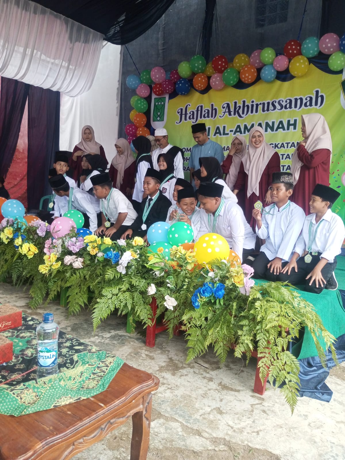 Ketua PKN Lebak Fam Fuk Tjhong Hadir Pelepasan Siswa dan Siswi YPI Al-Aman Tahun Ajaran 2025 Ketua PKN Lebak Fam Fuk Tjhong Hadir Pelepasan Siswa dan Siswi YPI Al-Aman Tahun Ajaran 2025