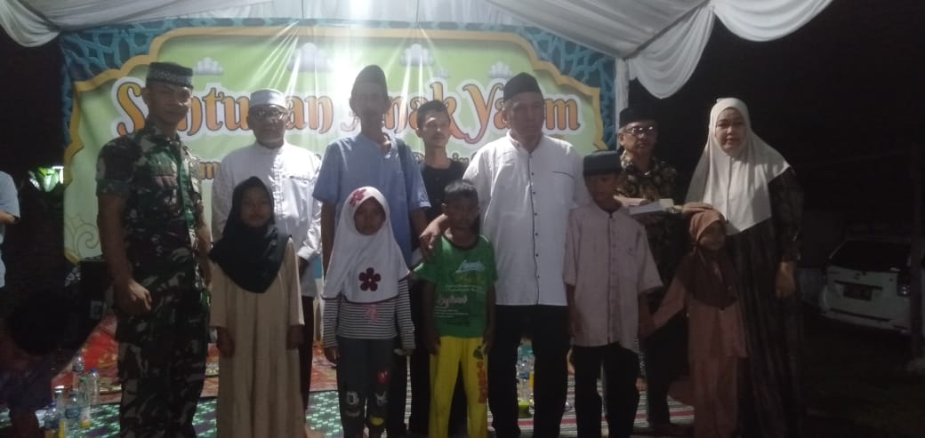 Babinsa 0602-18/Kragilan Dukung Kegiatan Santunan Anak Yatim Dan Zikir Bersama Di Desa Kragilan Babinsa 0602-18/Kragilan Dukung Kegiatan Santunan Anak Yatim Dan Zikir Bersama Di Desa Kragilan