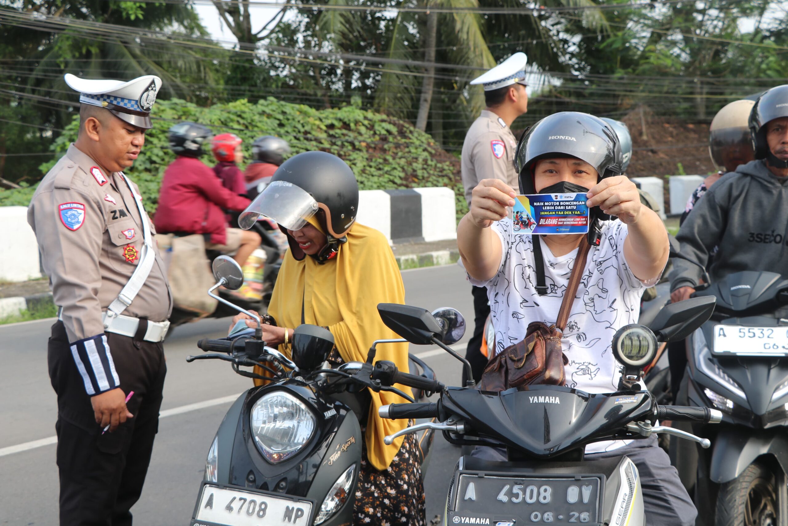 *Operasi Patuh Maung 2025 hari Ke- 2 Polres Lebak Lakukan Penertiban di Jl. Ahmad Yani Rangkasbitung* *Operasi Patuh Maung 2025 hari Ke- 2 Polres Lebak Lakukan Penertiban di Jl. Ahmad Yani Rangkasbitung*