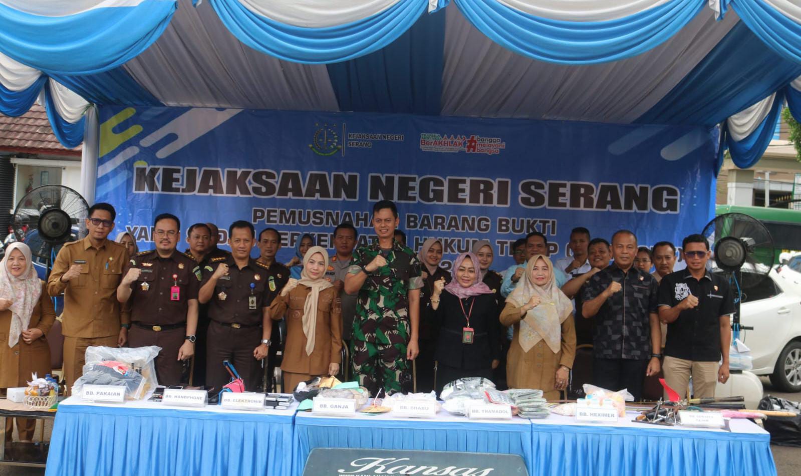 Dandim 0602/Serang Letkol Arm Oke Kistiyanto Tegaskan Komitmen TNI Dalam Pemberantasan Narkotika Dandim 0602/Serang Letkol Arm Oke Kistiyanto Tegaskan Komitmen TNI Dalam Pemberantasan Narkotika