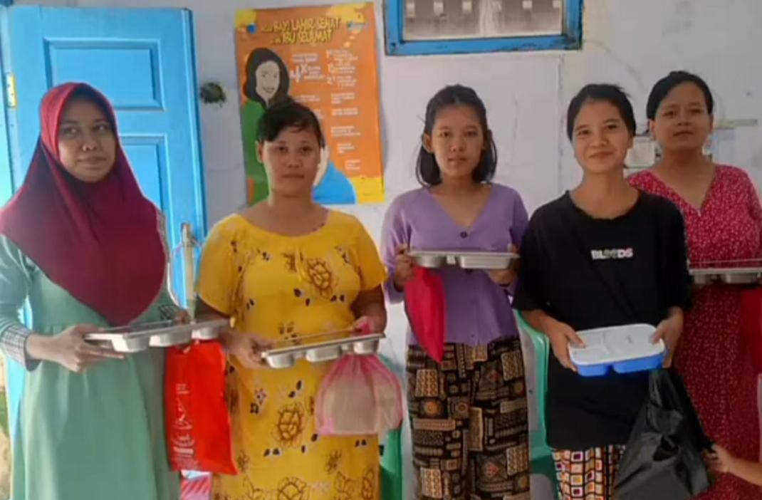 Makan Bergizi Gratis Mulai Diterima Bumil, Busui, dan Balita di Pandeglang Makan Bergizi Gratis Mulai Diterima Bumil, Busui, dan Balita di Pandeglang