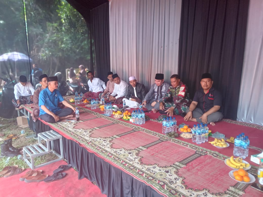 Danramil 0602-09/Cikeusal Dukung Kegiatan Bakti Sosial Santunan Kepala Anak Yatim Danramil 0602-09/Cikeusal Dukung Kegiatan Bakti Sosial Santunan Kepala Anak Yatim
