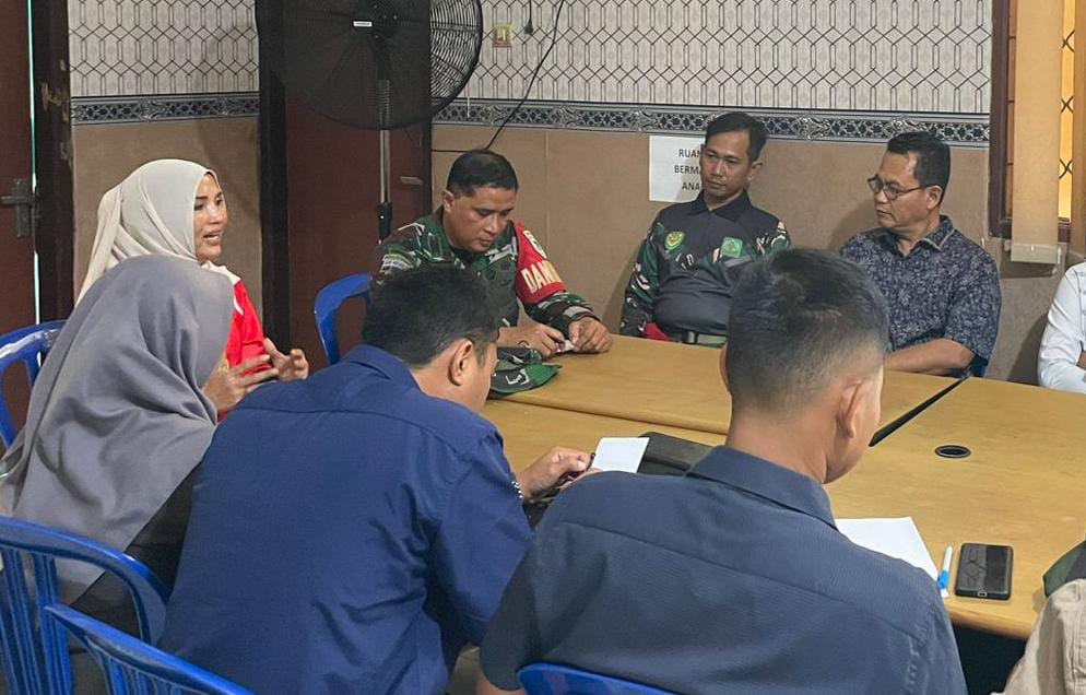 Danramil 0602-09/Cikeusal Kapten Inf Supandi Hadiri Rapat Koordinasi MBG Di Kecamatan Curug Danramil 0602-09/Cikeusal Kapten Inf Supandi Hadiri Rapat Koordinasi MBG Di Kecamatan Curug