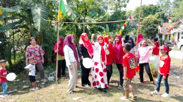 Warga Kampung Batukarut Mengucapkan Dirgahayu Republik Indonesia Ke-80 Tahun, 17 Agustus 2025  