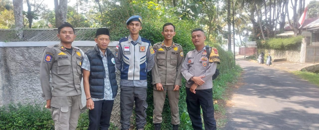 Dekatkan Diri dengan Warga, Bhabinkamtibmas Cijeruk Gelar Sambang Kamtibmas Dekatkan Diri dengan Warga, Bhabinkamtibmas Cijeruk Gelar Sambang Kamtibmas