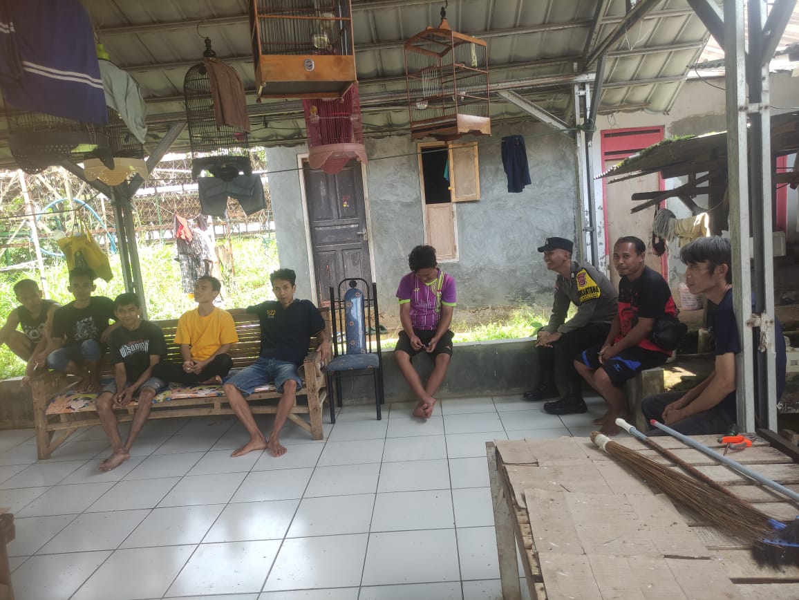 Bhabinkamtibmas wilayah hukum polsek nanggung giat cooling system beri imbauan ajak jaga kondusifitas cegah gangguan kamtibmas Bhabinkamtibmas wilayah hukum polsek nanggung giat cooling system beri imbauan ajak jaga kondusifitas cegah gangguan kamtibmas