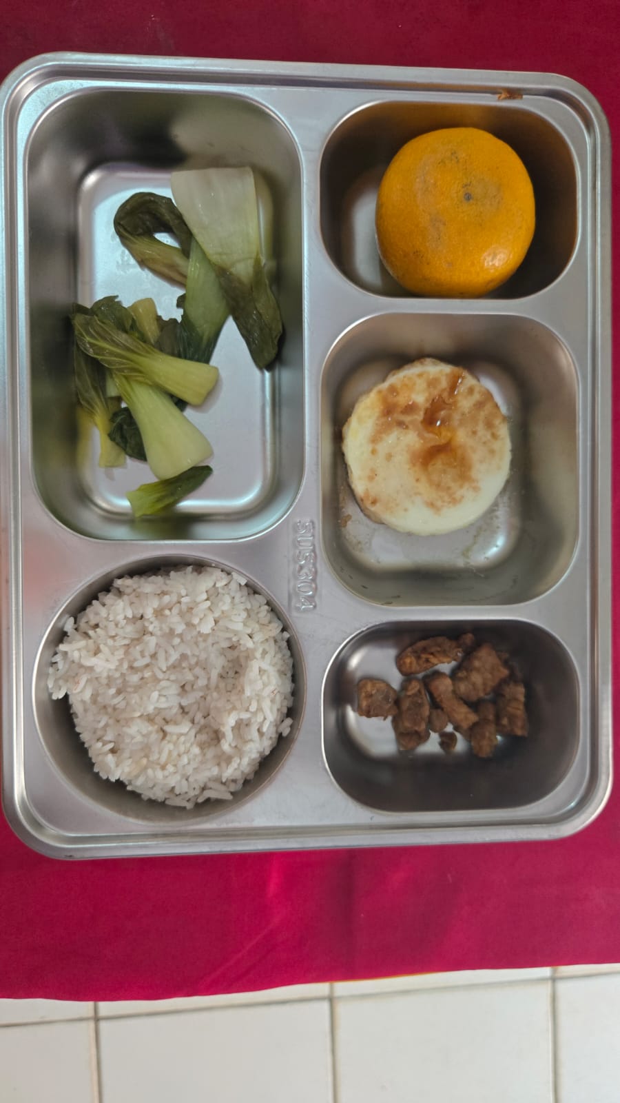 Di duga demi meraup ke untungan besar dapur MBG zavieer mengirim mbg ke SDN 1 Sindangmulya dengan menu tidak layak di makan