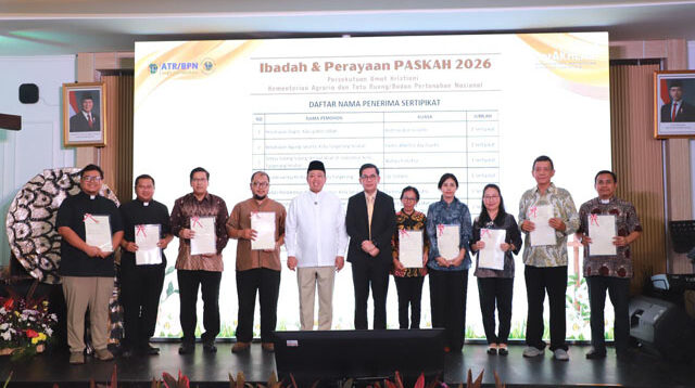 Perayaan Paskah Kementerian ATR/BPN, Kantah Tangsel Serahkan 5 Sertipikat Untuk Rumah Ibadah