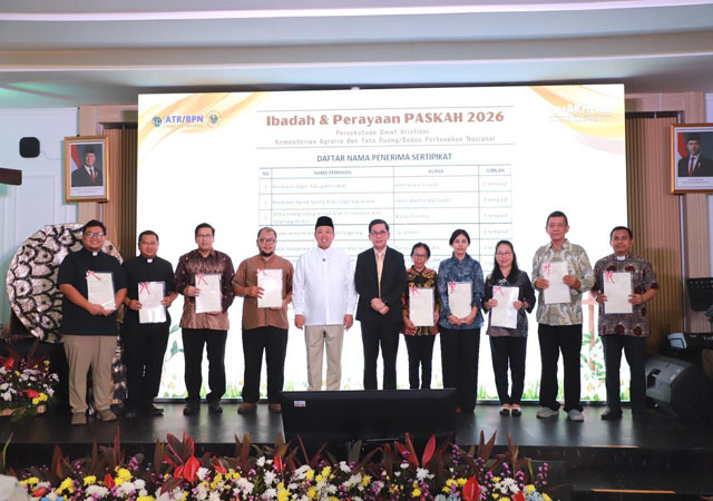 Perayaan Paskah Kementerian ATR/BPN, Kantah Tangsel Serahkan 5 Sertipikat Untuk Rumah Ibadah Perayaan Paskah Kementerian ATR/BPN, Kantah Tangsel Serahkan 5 Sertipikat Untuk Rumah Ibadah