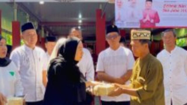 Lesty Putri Utami Ketua DPC PDI Perjuangan Lamsel “Tebar Kepedulian di Idul Adha 1447 H, Salurkan Ratusan Paket Daging Qurban”.