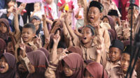 Gangguan Banjir Sirna Kini 150 Siswa MI AL-Husna Belajar Tenang