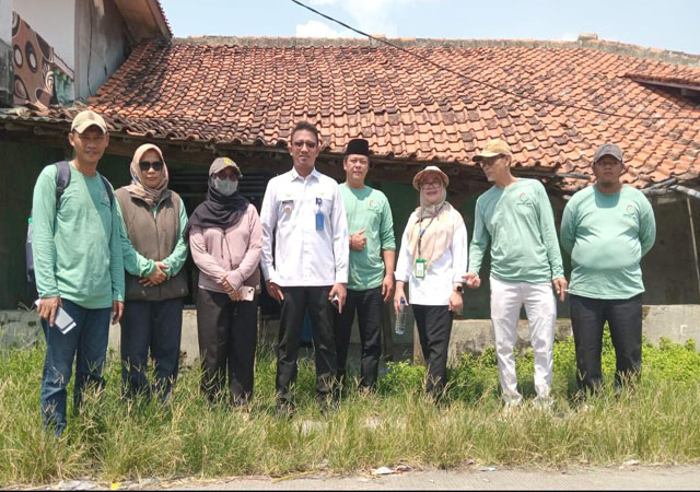 Camat Mauk Tinjau Langsung RTLH Di Kijereng, Janjikan Bantuan Untuk Warganya Camat Mauk Tinjau Langsung RTLH Di Kijereng, Janjikan Bantuan Untuk Warganya