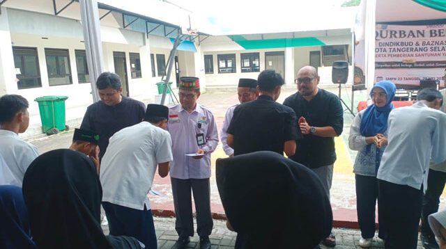 Dindikbud Tangsel dan BAZNAS Gelar Qurban Bersama dan Santunan Anak Yatim