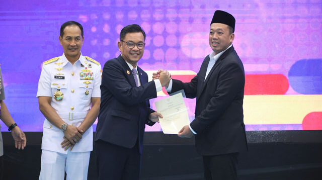Serahkan Sertipikat Hak Pakai untuk Lemhannas RI, Menteri Nusron