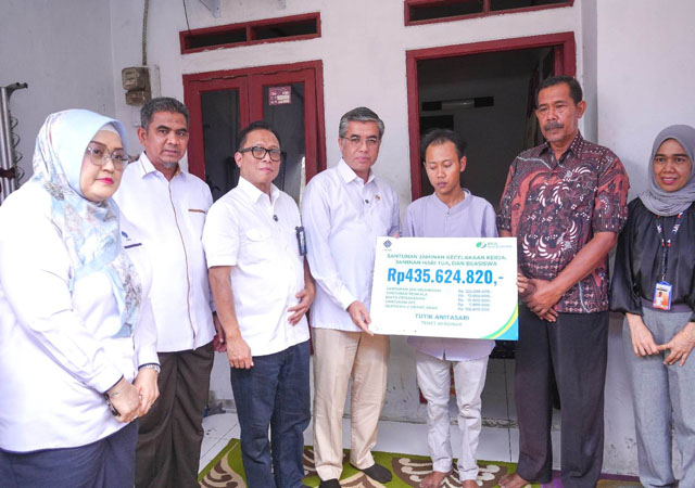 Menaker Yassierli Tegaskan Jaminan Sosial Untuk Semua Pekerja Menaker Yassierli Tegaskan Jaminan Sosial Untuk Semua Pekerja
