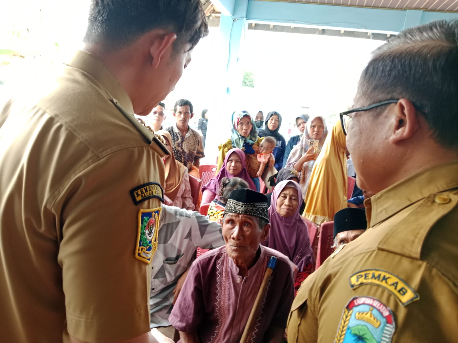 Bupati Egi Geram! Disaat Wawancara dengan Penyandang Disabilitas Belum ada Tindakan dari Dinas Sosial Lampung Selatan Bupati Egi Geram! Disaat Wawancara dengan Penyandang Disabilitas Belum ada Tindakan dari Dinas Sosial Lampung Selatan