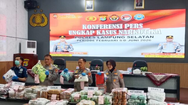 Kapolda Helfi Assegaf Hadiri Konferensi Pers : Berkomitmen Tindak Tegas Peredaran Narkotika di Prov.Lampung