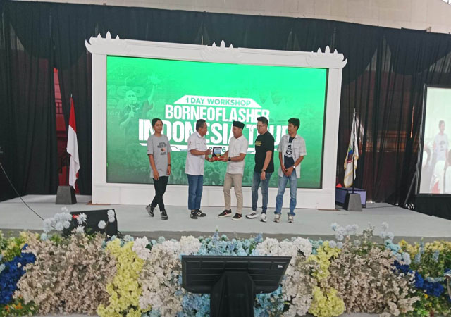 Wabup Syaiful Anwar Apresiasi One Day Work Shop Borneoflasher Indonesia Tour Di GWH Kalianda Wabup Syaiful Anwar Apresiasi One Day Work Shop Borneoflasher Indonesia Tour Di GWH Kalianda