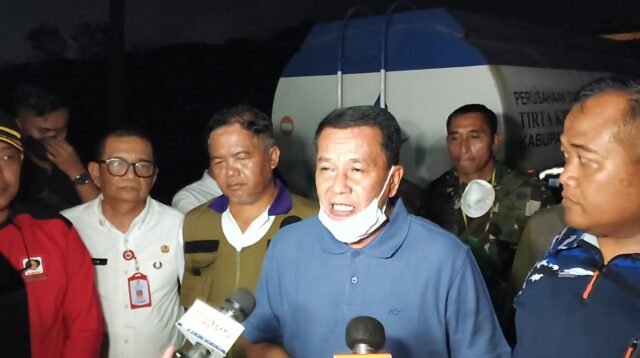 Bupati Tangerang Tetapkan Kebakaran di TPA Jatiwaringin Status Darurat