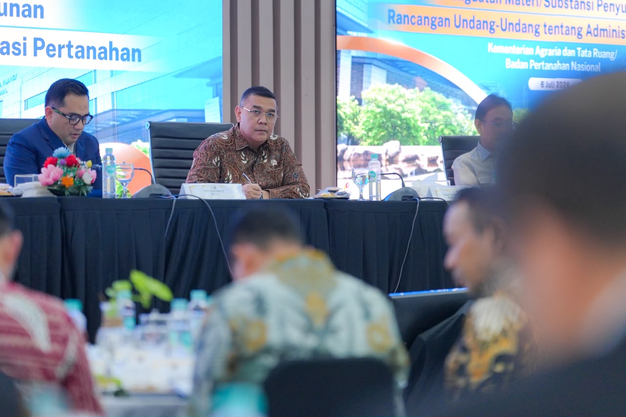 FGD Bersama Komisi II DPR RI, Wamen Ossy: RUU Administrasi Pertanahan untuk Wujudkan Sistem Pertanahan yang Lebih Baik FGD Bersama Komisi II DPR RI, Wamen Ossy: RUU Administrasi Pertanahan untuk Wujudkan Sistem Pertanahan yang Lebih Baik