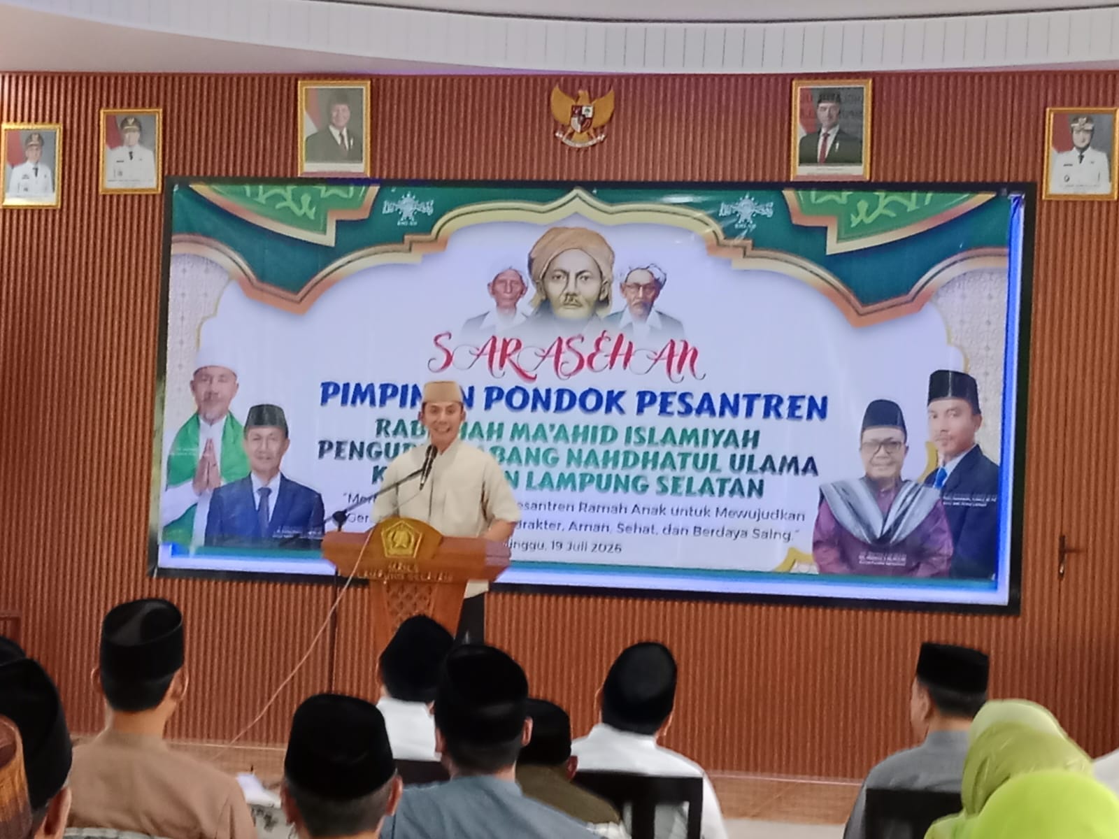 Bupati Radityo Egi Dorong Pesantren Cetak Generasi Emas, Minta Pemetaan Bakat Santri Jadi Program Daerah Bupati Radityo Egi Dorong Pesantren Cetak Generasi Emas, Minta Pemetaan Bakat Santri Jadi Program Daerah