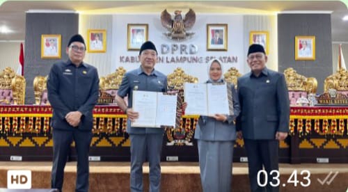DPRD Lamsel Gelar Rapat Paripurna Menyetujui Ranperda Tentang Penyerahan PSU Perumahan