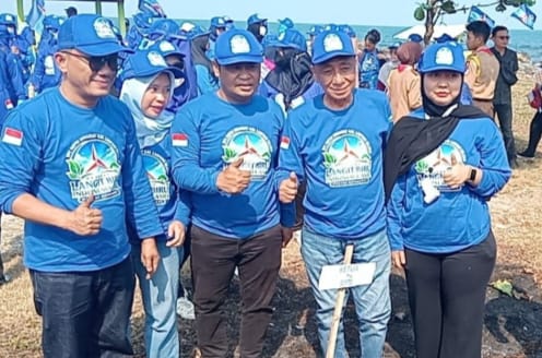 Partai Demokrat Lamsel Menyambut HUT Ke-25 Tahun 2026 Gelar Bakti Sosial Bersih Bersih Pantai