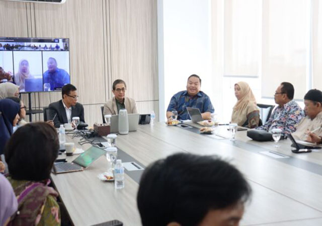 Masa Depan Ekonomi Halal RI: Indonesia Didorong Bertransformasi dari Pasar Terbesar Menjadi Pusat Industri Halal Global Masa Depan Ekonomi Halal RI: Indonesia Didorong Bertransformasi dari Pasar Terbesar Menjadi Pusat Industri Halal Global