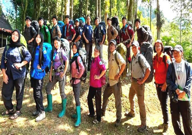 Ekspedisi Cicatih Elpala 2026: Peran Tim Pendukung di Balik Kesuksesan Menembus Hutan dan Sungai Ekspedisi Cicatih Elpala 2026: Peran Tim Pendukung di Balik Kesuksesan Menembus Hutan dan Sungai