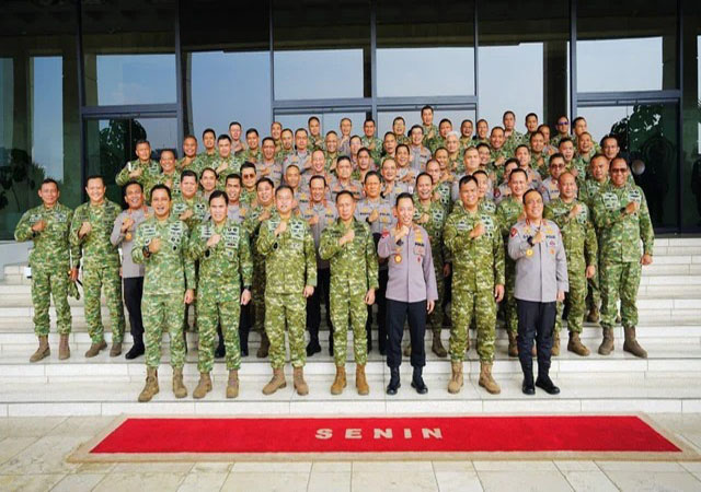 Silaturahmi di Mabes TNI, Kapolri Tegaskan Soliditas TNI-Polri Hadapi Ancaman Pemecah Belah Bangsa