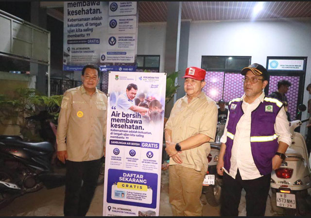 PERUMDAM TKR Perluas Bantuan Pascakebakaran TPA Jatiwaringin, Warga Terdampak Dapat SL Air Gratis