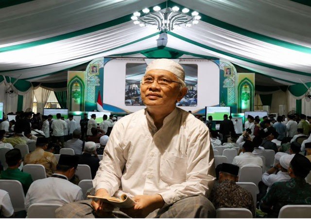 Gus Mus Kembali Jadi Sorotan Bursa Rais Aam PBNU di Muktamar ke-35 Tambakberas Gus Mus Kembali Jadi Sorotan Bursa Rais Aam PBNU di Muktamar ke-35 Tambakberas