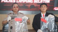 *Dua Senpi Rakitan dan Amunisi Diserahkan Warga kepada Polisi di Lampung Selatan*