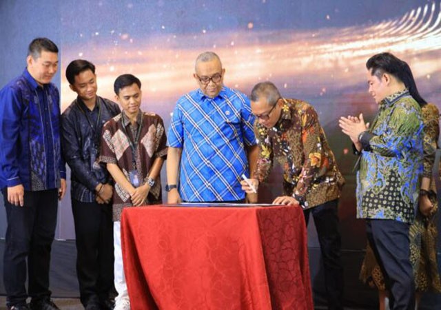 Kemnaker Dorong Sertifikasi Profesi untuk Perkuat Kompetensi Tenaga Kerja Permanent Makeup Kemnaker Dorong Sertifikasi Profesi untuk Perkuat Kompetensi Tenaga Kerja Permanent Makeup