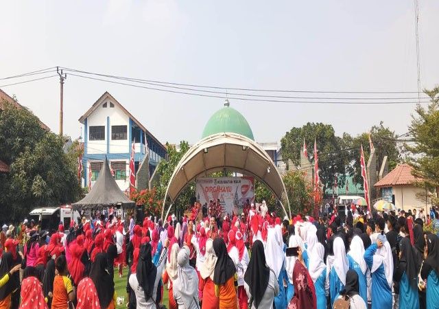Jalan Santai HUT RI ke-81 di Mauk Semarak, Ribuan Warga Perkuat Kebersamaan Jalan Santai HUT RI ke-81 di Mauk Semarak, Ribuan Warga Perkuat Kebersamaan