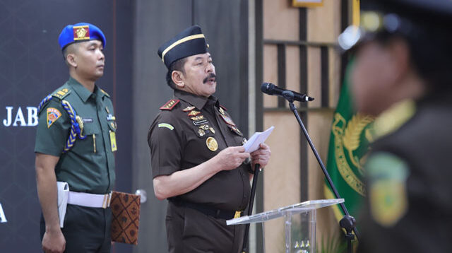 Jaksa Agung Burhanuddin Tekankan Integritas 34 Pejabat Baru untuk Pulihkan Kepercayaan Publik