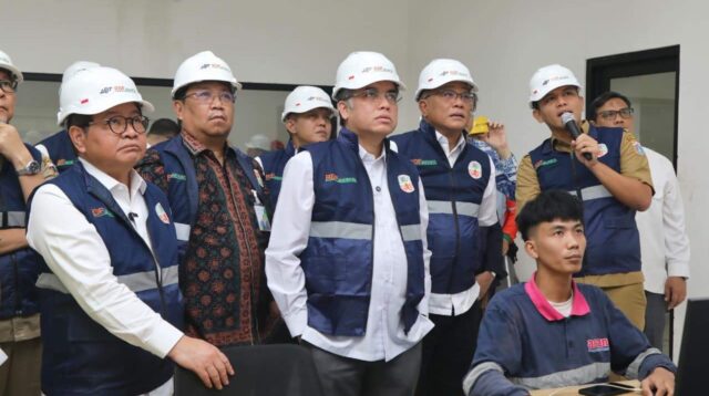 Iuran Jaminan Sosial Pekerja Persampahan hingga 50 Persen, Menaker Yassierli Beri Keringanan