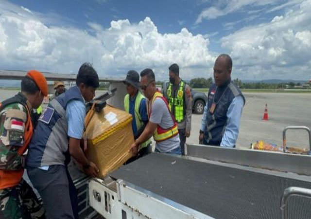 Jenazah Aris Sanda Dipulangkan ke Tanah Toraja, Aparat Kejar Pelaku Penembakan di Habema