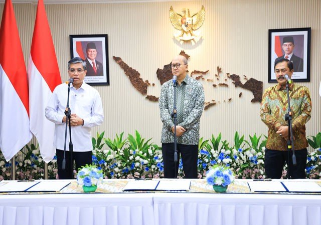 Integrasi Pelayanan TKA melalui OSS Diperkuat untuk Mendukung Kepastian Investasi Indonesia Integrasi Pelayanan TKA melalui OSS Diperkuat untuk Mendukung Kepastian Investasi Indonesia
