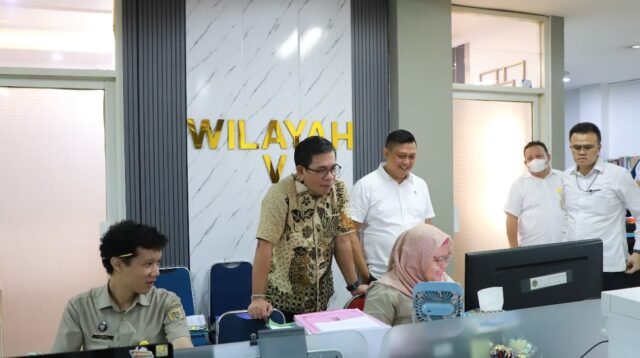 Pastikan Transformasi Organisasi Kewilayahan dan Program PERINTIS Berjalan, Kakanwil BPN Provinsi Banten Kunjungi Kantah Kota Tangerang