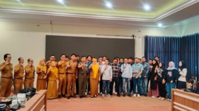 Pemkab Lamsel Sepakati Rapat Tertibkan Tiang dan Kabel Optik : 14 Provider Siap