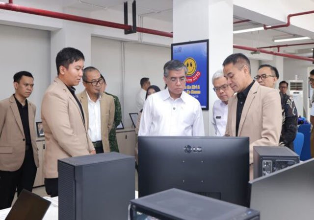 Menaker Yassierli Tekankan Human Skills untuk Perkuat Kesiapan Mahasiswa Vokasi Hadapi Dunia Kerja