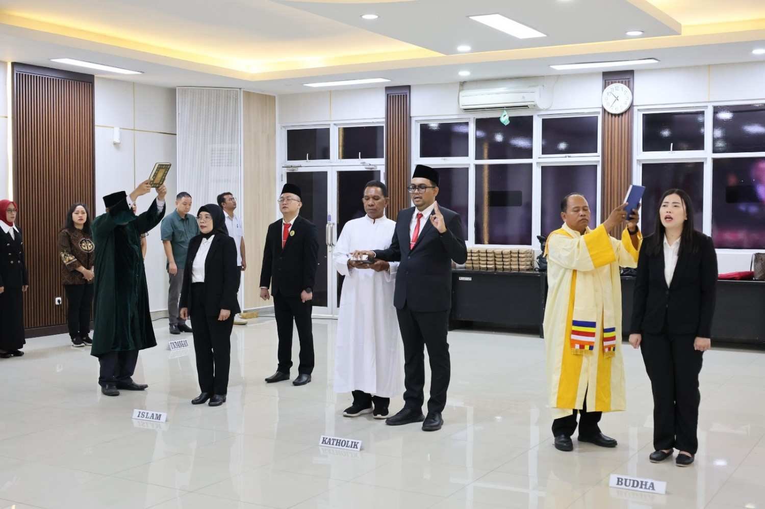 Empat PPAT, Perkuat Tertib Administrasi Pertanahan Setelah di Lantik Oleh Kepala Kantor Pertanahan Kabupaten Tangerang