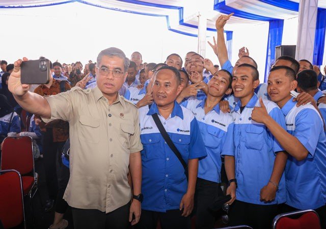 Kemnaker Luncurkan Pelatihan Vokasi TMT Batch 2 untuk 1.600 Calon Peserta di Sukabumi Kemnaker Luncurkan Pelatihan Vokasi TMT Batch 2 untuk 1.600 Calon Peserta di Sukabumi