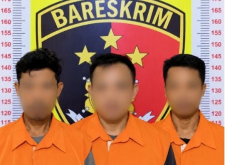 Tiga Pria Ditangkap Usai Diduga Curi Kulkas Bekas di Lampung Selatan Tiga Pria Ditangkap Usai Diduga Curi Kulkas Bekas di Lampung Selatan