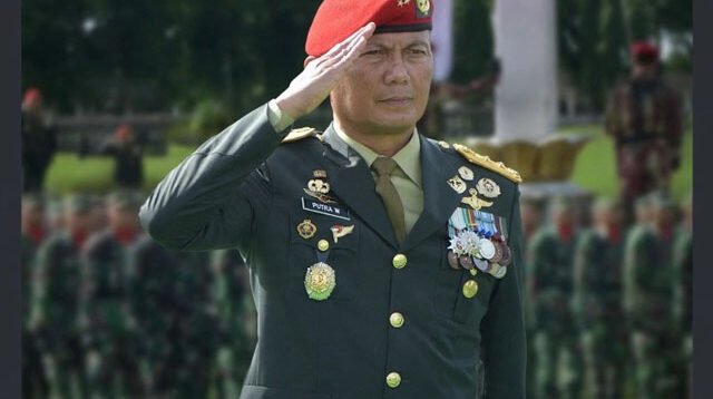 Mayjen TNI Putra Widiastawa: Jejak Karier dari Kopassus hingga Inspektur Korps Baret Merah