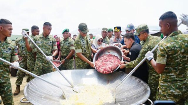Wakil Panglima TNI Tinjau Kuali Merah Putih di Pandeglang, Perkuat Sinergi Sosial dan Gotong Royong